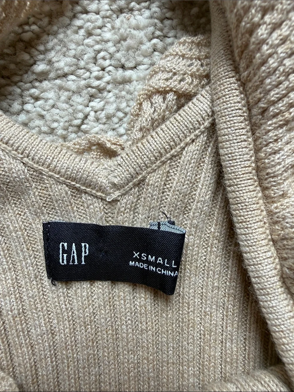 GAP Ribbed Ruffle V-Neck Tank - Beige - Picture 2 of 2